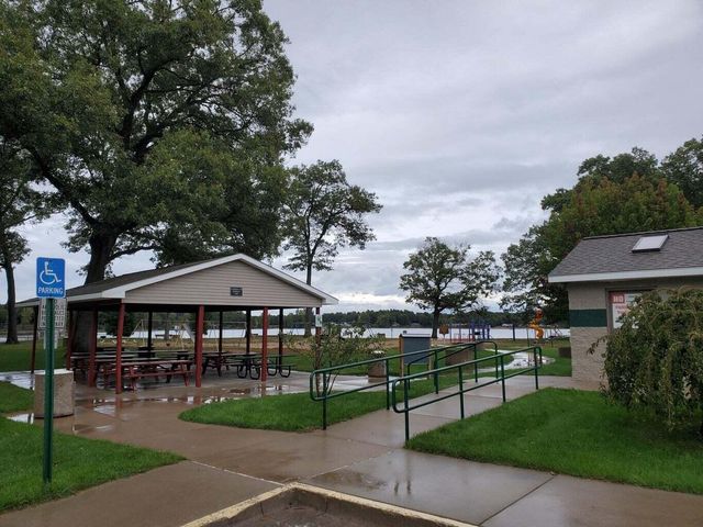 140 W Raymond Road, Twin Lake, MI 49457