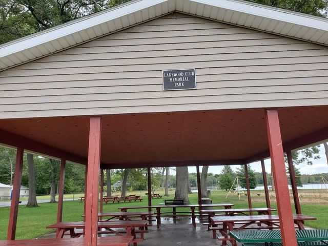 140 W Raymond Road, Twin Lake, MI 49457