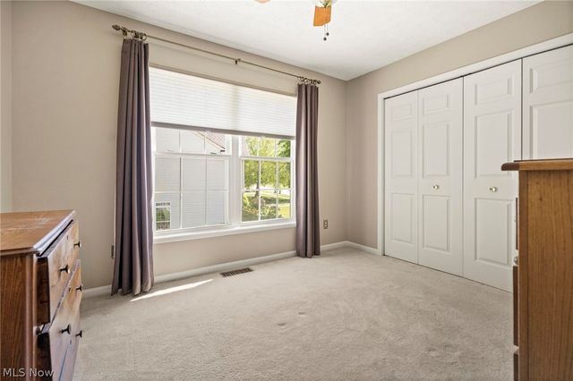 255 Williamsburg Drive, Avon Lake, OH 44012