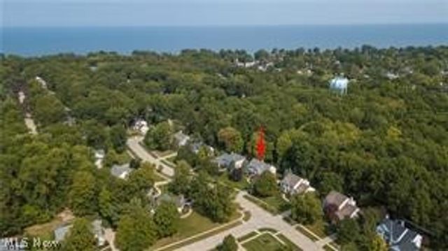 255 Williamsburg Drive, Avon Lake, OH 44012