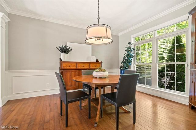 255 Williamsburg Drive, Avon Lake, OH 44012