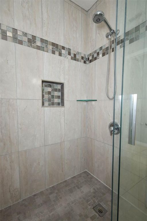 Image 14 of property listing at 3802 BISHOP LANDING WAY, Orlando, FL 32824
