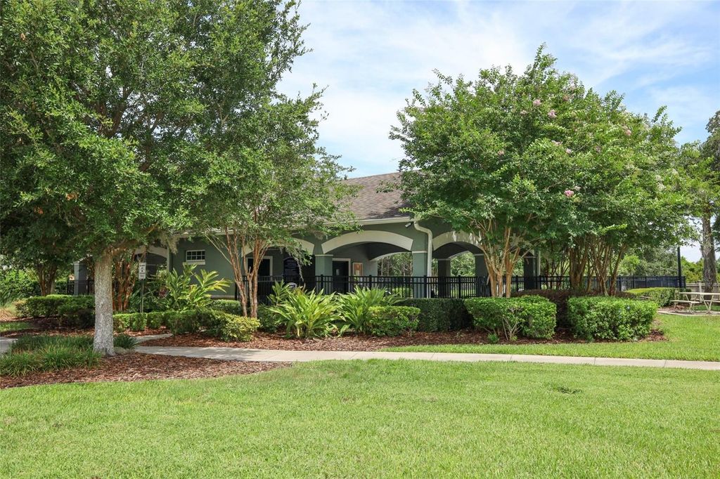 Image 46 of property listing at 3802 BISHOP LANDING WAY, Orlando, FL 32824
