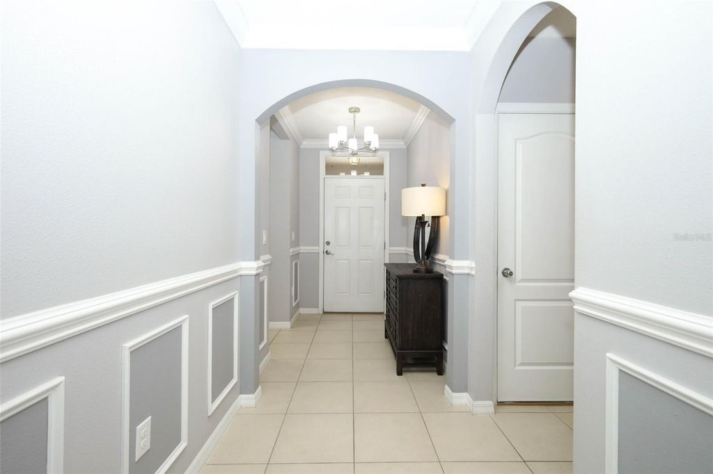 Image 6 of property listing at 3802 BISHOP LANDING WAY, Orlando, FL 32824