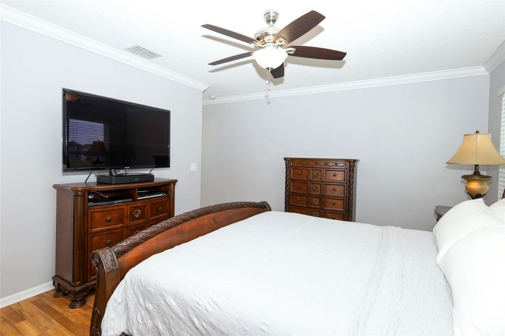 Image 67 of property listing at 3802 BISHOP LANDING WAY, Orlando, FL 32824