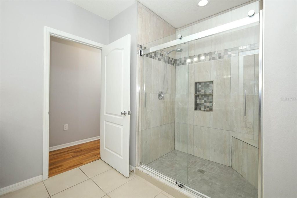 Image 71 of property listing at 3802 BISHOP LANDING WAY, Orlando, FL 32824