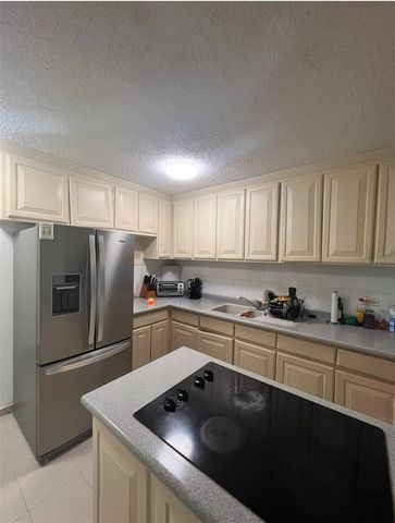 424 ENSENADA, San Juan, PR 00920