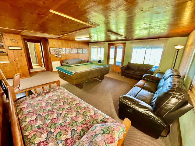 106 E SUNNYSIDE BEACH ROAD, Hawthorne, FL 32640