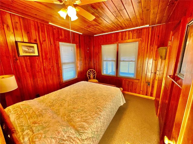 106 E SUNNYSIDE BEACH ROAD, Hawthorne, FL 32640