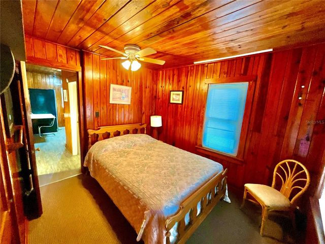 106 E SUNNYSIDE BEACH ROAD, Hawthorne, FL 32640