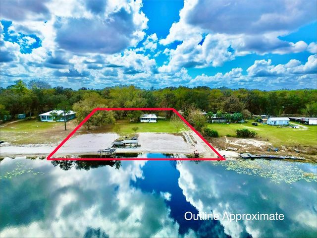 106 E SUNNYSIDE BEACH ROAD, Hawthorne, FL 32640