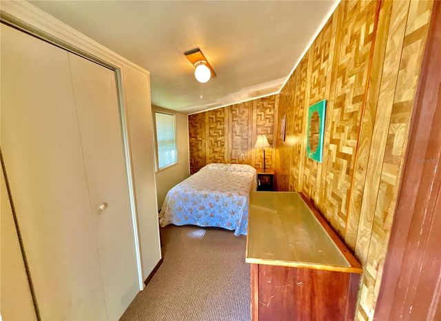 106 E SUNNYSIDE BEACH ROAD, Hawthorne, FL 32640