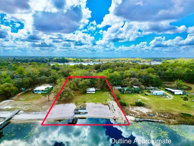 106 E SUNNYSIDE BEACH ROAD, Hawthorne, FL 32640