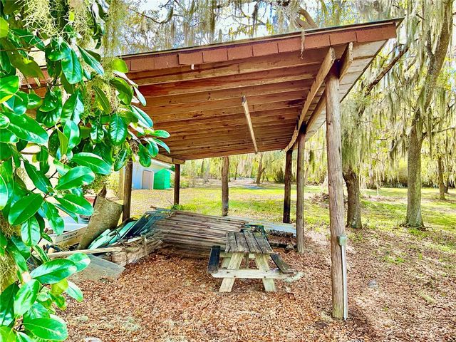 106 E SUNNYSIDE BEACH ROAD, Hawthorne, FL 32640