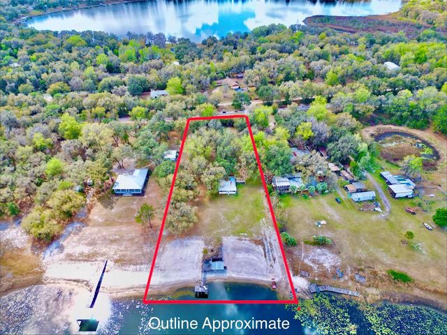 106 E SUNNYSIDE BEACH ROAD, Hawthorne, FL 32640