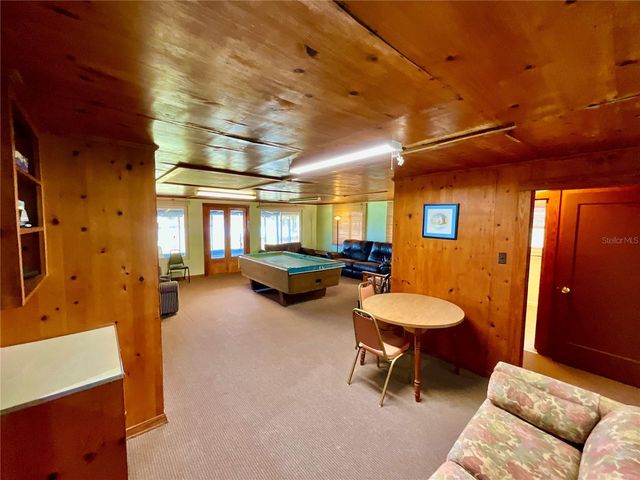 106 E SUNNYSIDE BEACH ROAD, Hawthorne, FL 32640