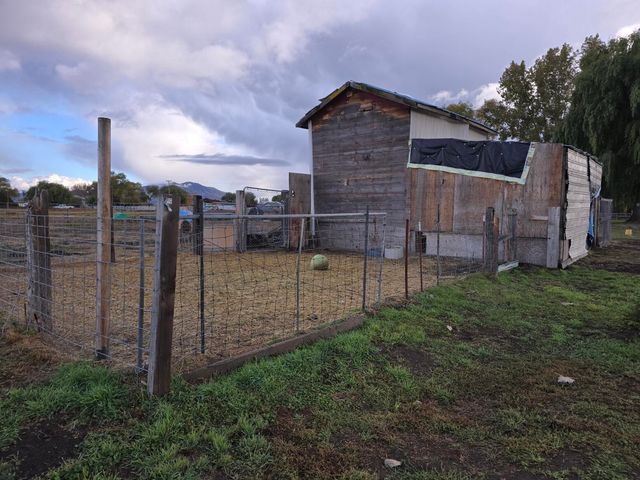 1267 Joe Wright Road, Klamath Falls, OR 97603