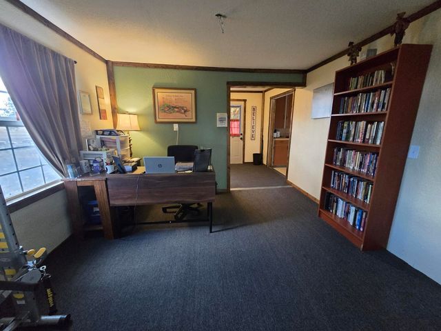 1267 Joe Wright Road, Klamath Falls, OR 97603