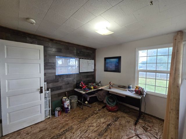 1267 Joe Wright Road, Klamath Falls, OR 97603