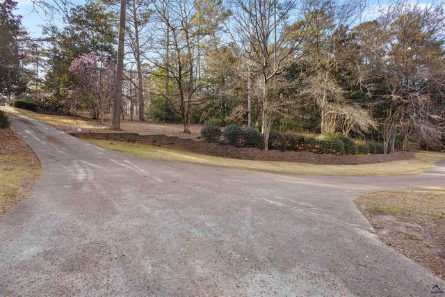 120 Woodmere Trail, Macon, GA 31210