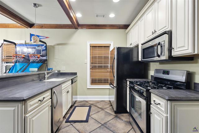 120 Woodmere Trail, Macon, GA 31210