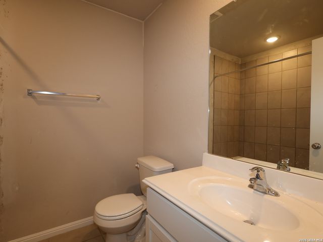 6216 Medina Oasis, San Antonio, TX 78245