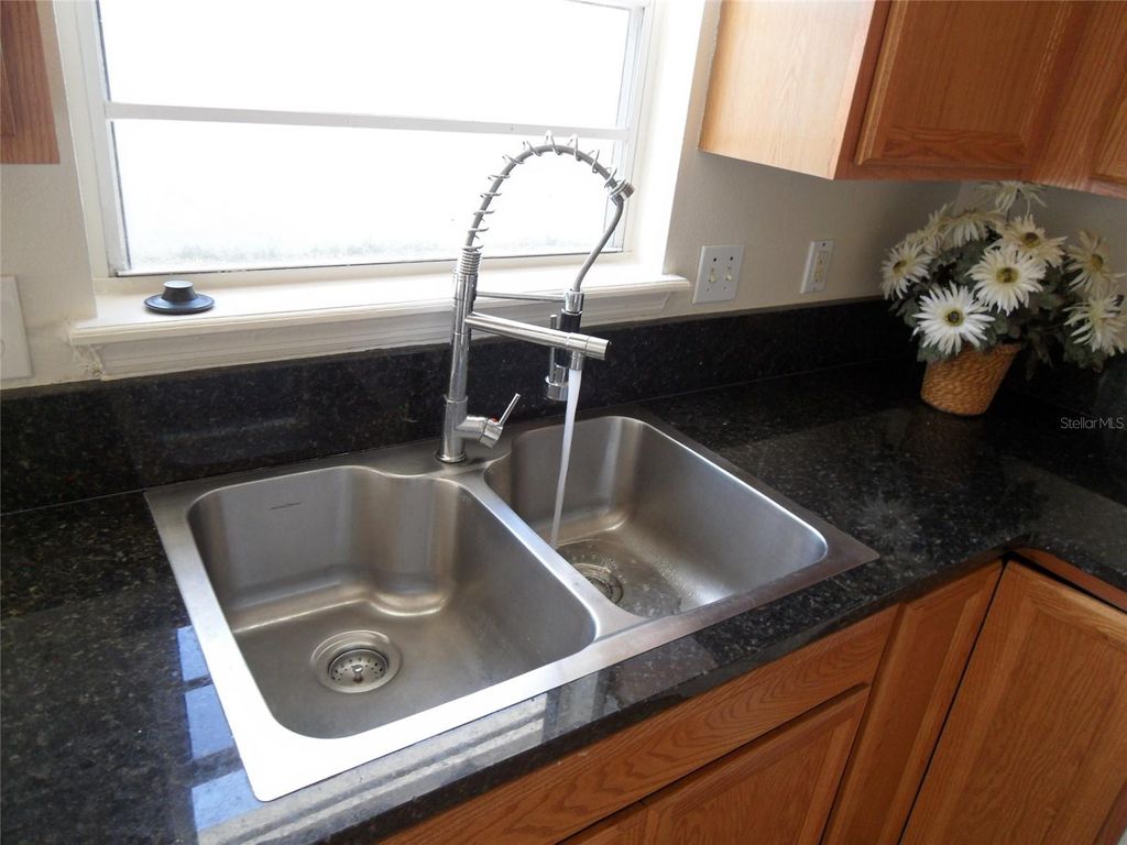 Image 7 of property listing at 276 SAN GABRIEL STREET, Winter Springs, FL 32708