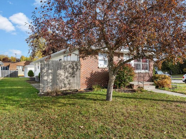 3502 W Marshall STREET, Manitowoc, WI 54220