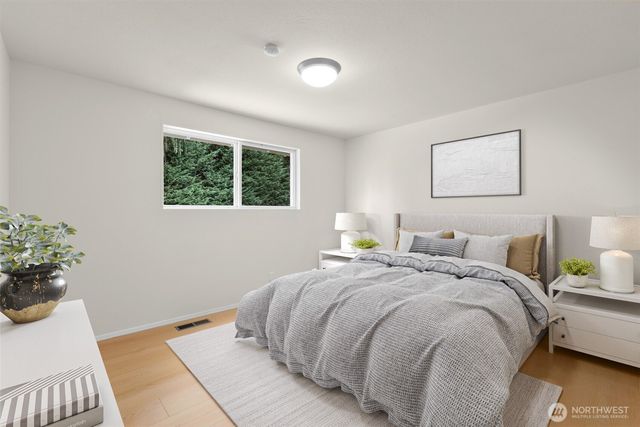 1007 174th Avenue NE, Bellevue, WA 98008
