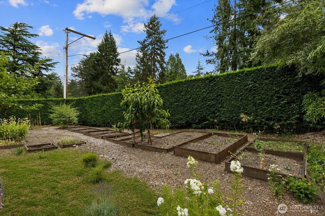 1007 174th Avenue NE, Bellevue, WA 98008