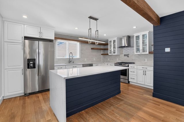 3 Crane St, Danvers, MA 01923
