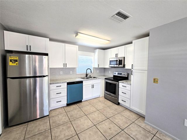 5422 AMY LANE, New Port Richey, FL 34652