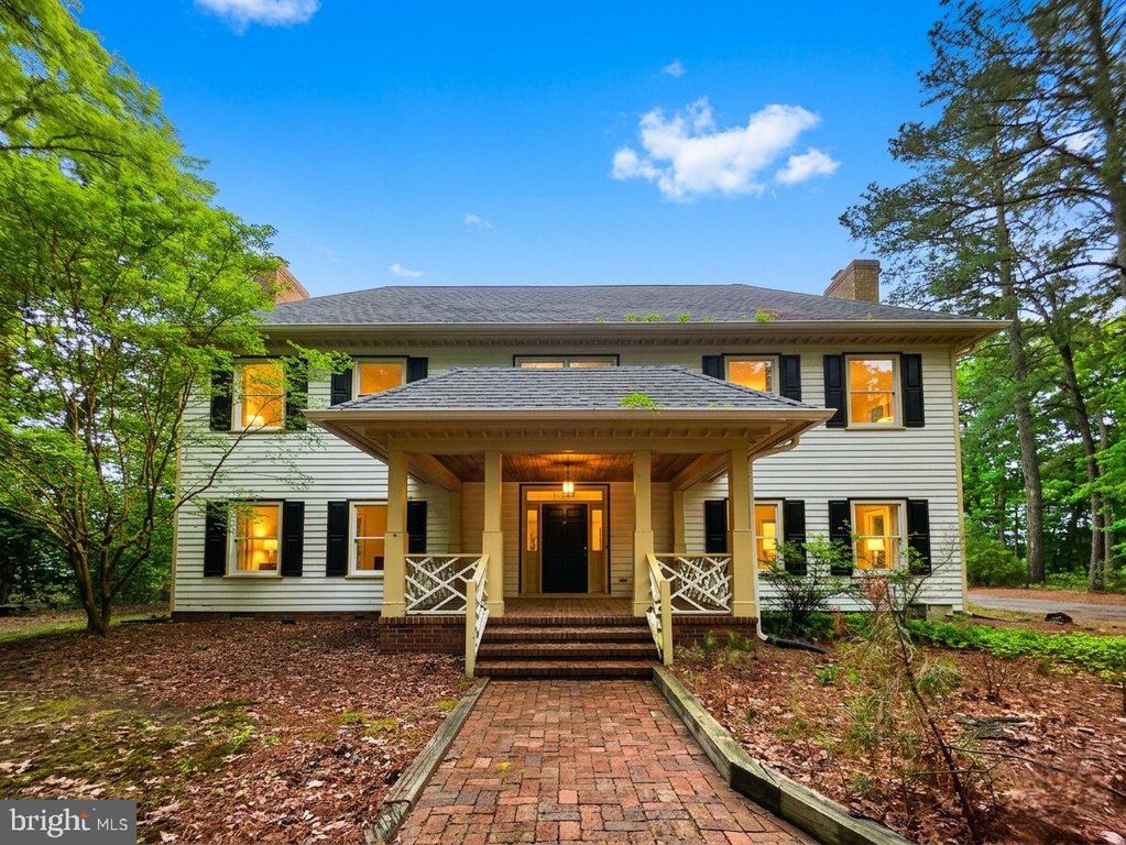 Image 1 of property listing at 11429 ASSATEAGUE RD, Berlin, MD 21811