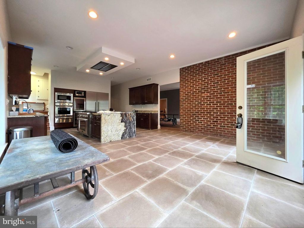 Image 105 of property listing at 11429 ASSATEAGUE RD, Berlin, MD 21811