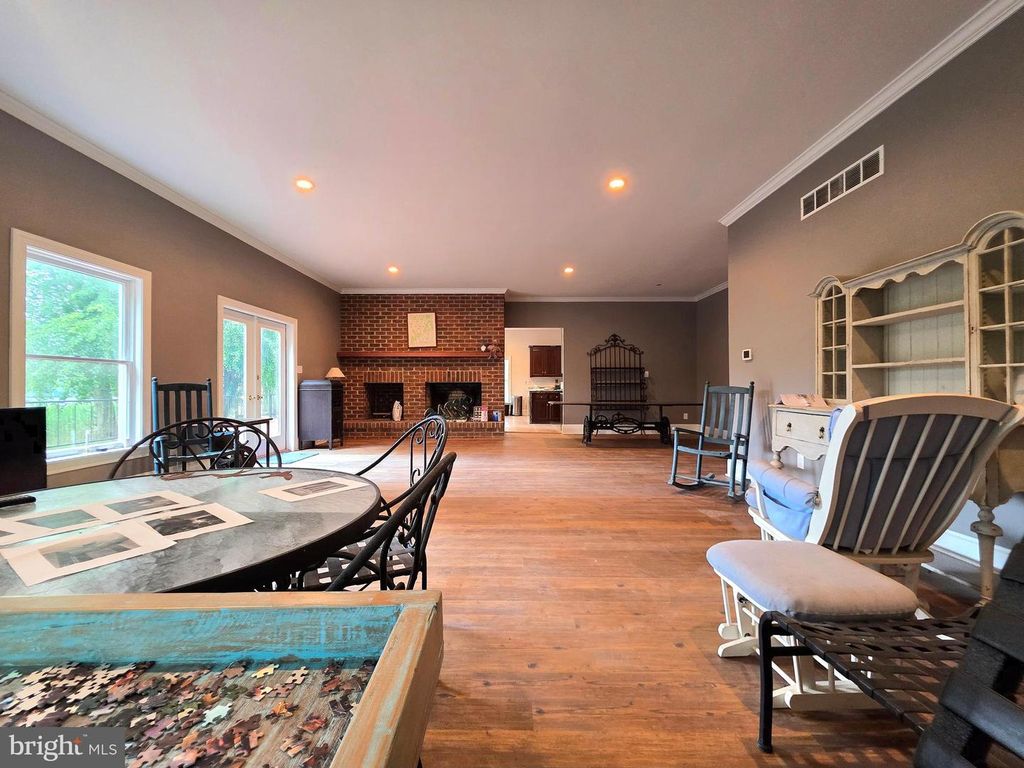 Image 114 of property listing at 11429 ASSATEAGUE RD, Berlin, MD 21811