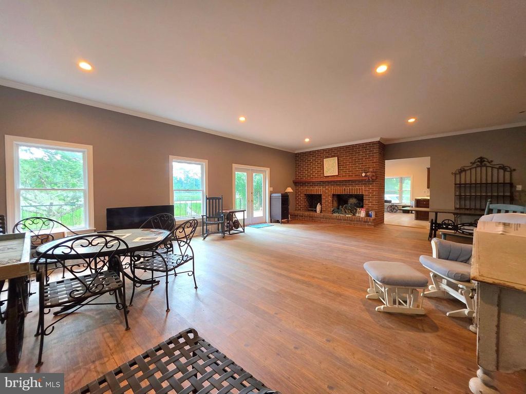 Image 115 of property listing at 11429 ASSATEAGUE RD, Berlin, MD 21811