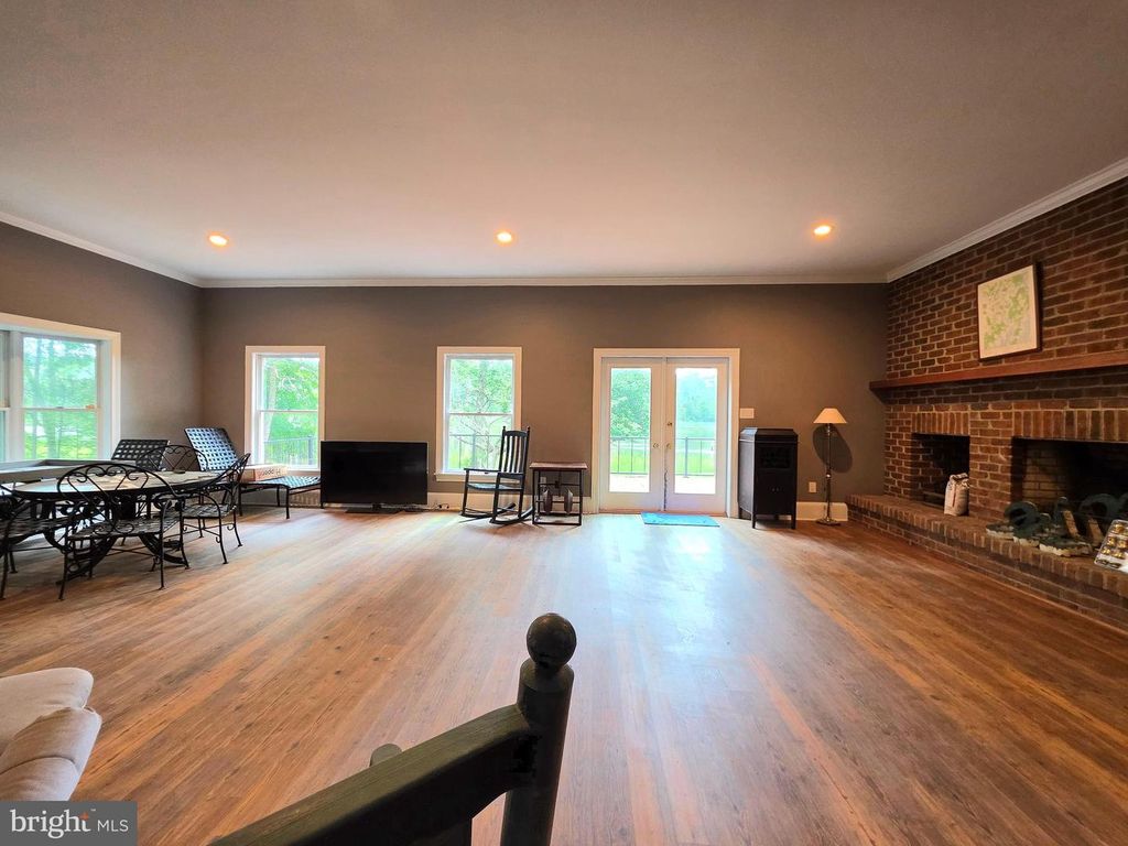 Image 116 of property listing at 11429 ASSATEAGUE RD, Berlin, MD 21811