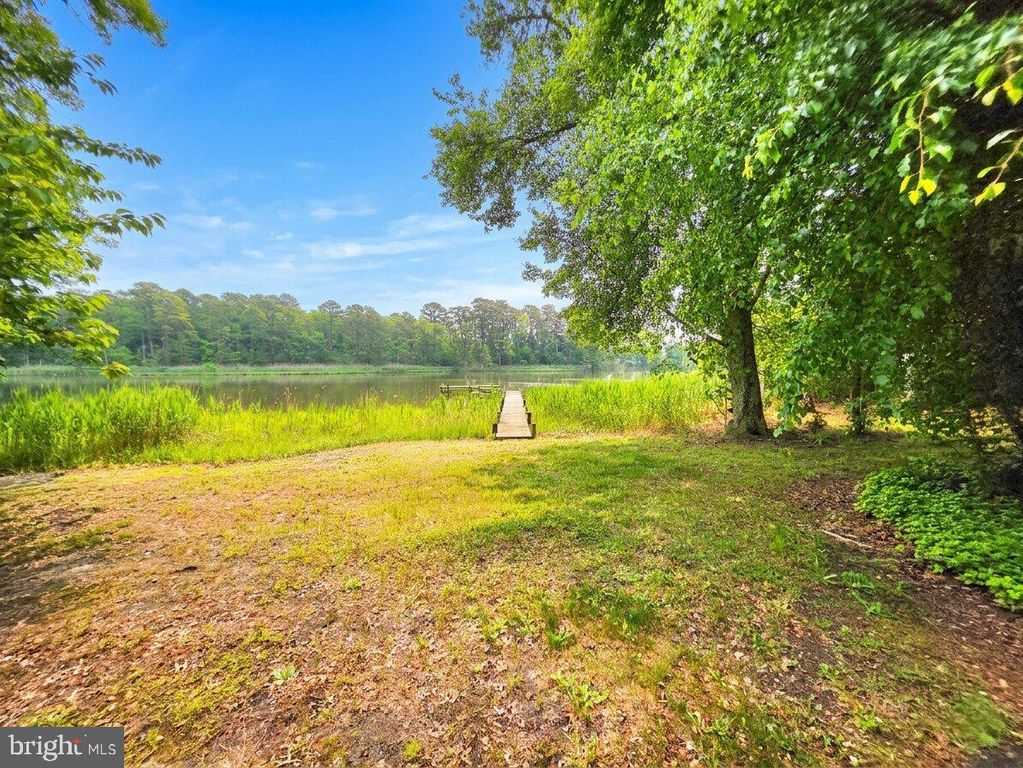 Image 18 of property listing at 11429 ASSATEAGUE RD, Berlin, MD 21811