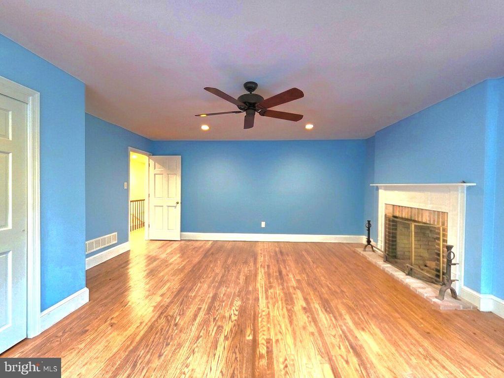 Image 26 of property listing at 11429 ASSATEAGUE RD, Berlin, MD 21811