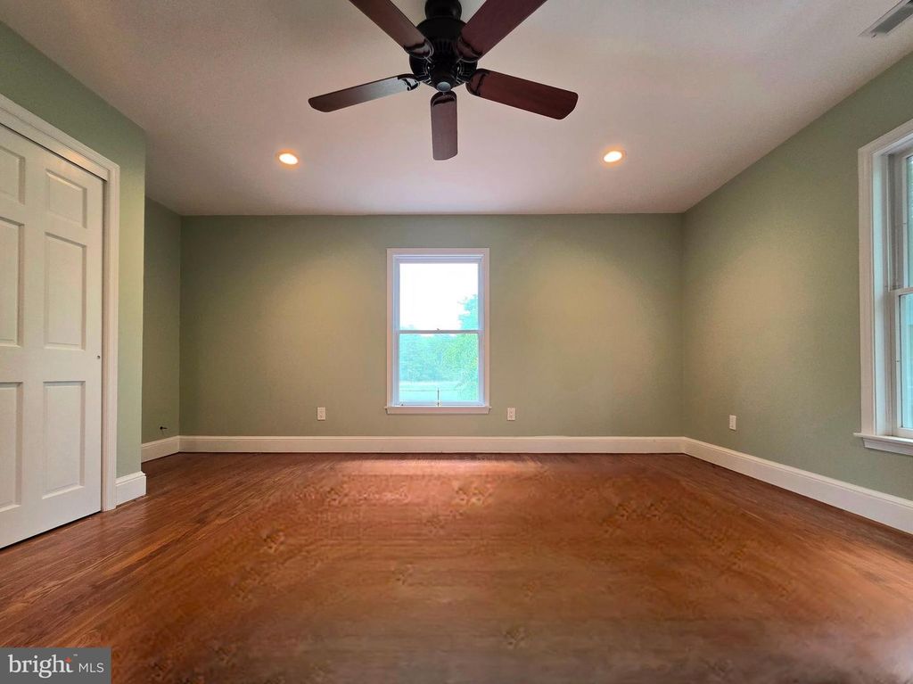 Image 31 of property listing at 11429 ASSATEAGUE RD, Berlin, MD 21811