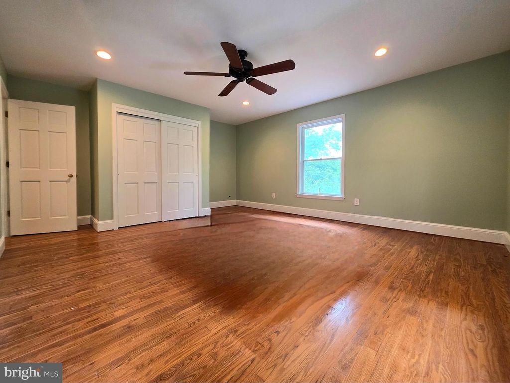 Image 32 of property listing at 11429 ASSATEAGUE RD, Berlin, MD 21811