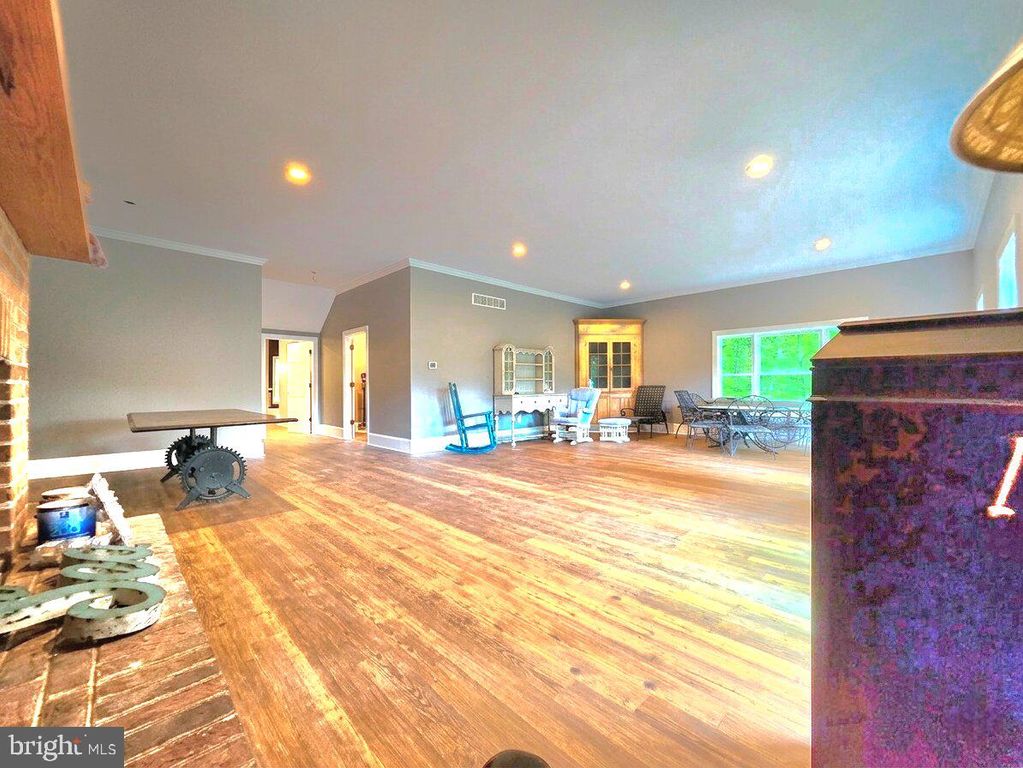 Image 34 of property listing at 11429 ASSATEAGUE RD, Berlin, MD 21811