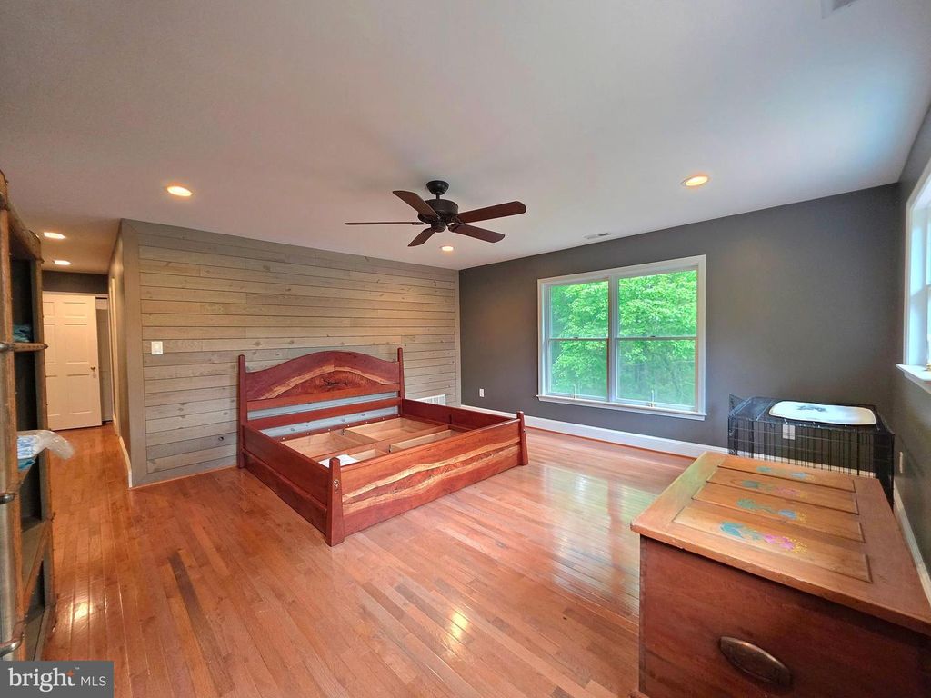 Image 62 of property listing at 11429 ASSATEAGUE RD, Berlin, MD 21811