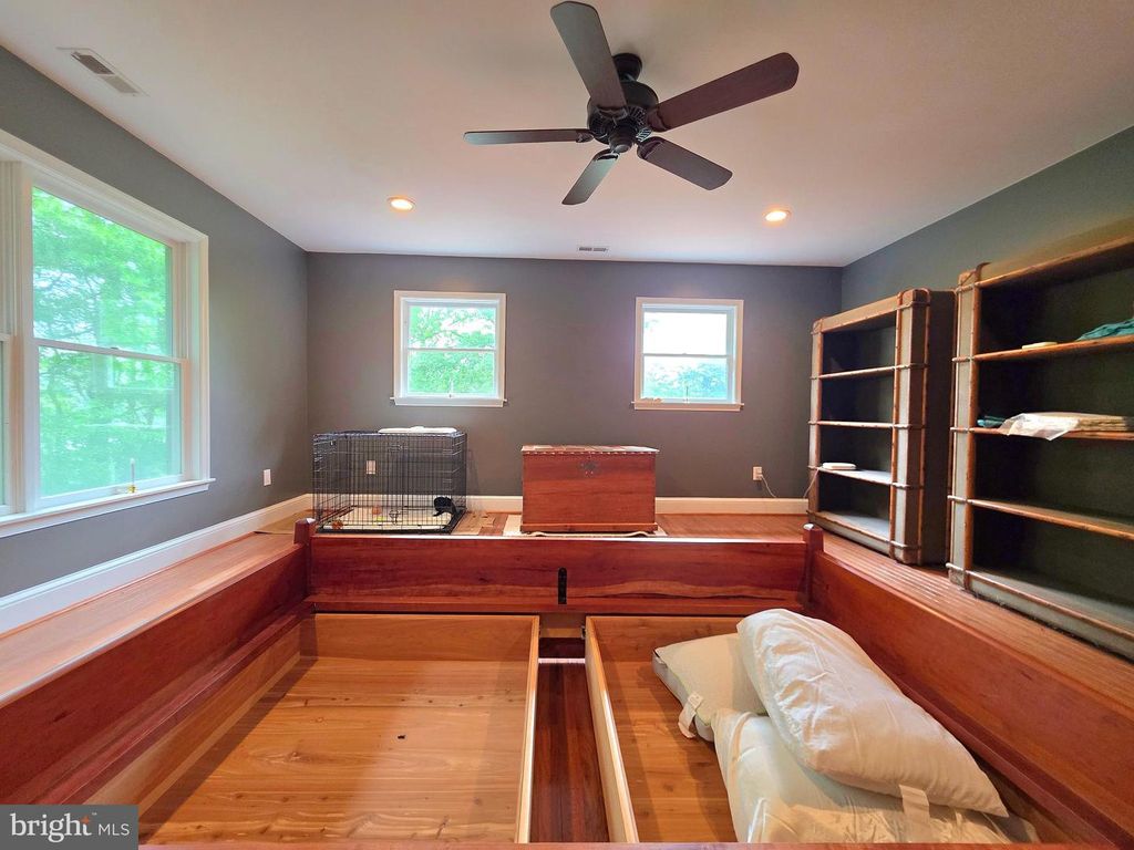 Image 67 of property listing at 11429 ASSATEAGUE RD, Berlin, MD 21811