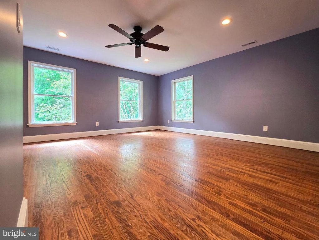 Image 77 of property listing at 11429 ASSATEAGUE RD, Berlin, MD 21811