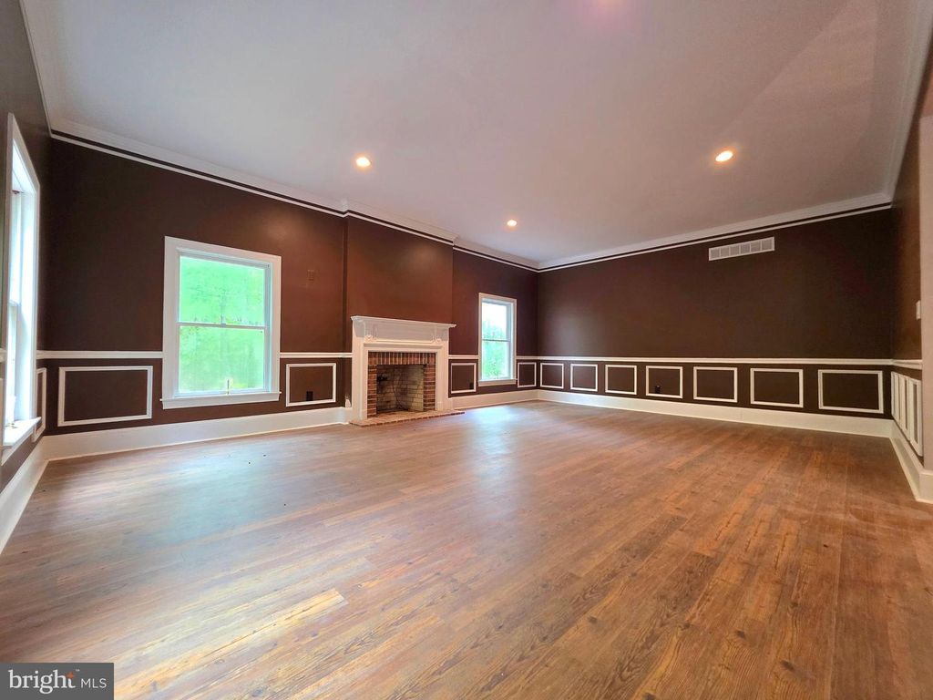Image 86 of property listing at 11429 ASSATEAGUE RD, Berlin, MD 21811