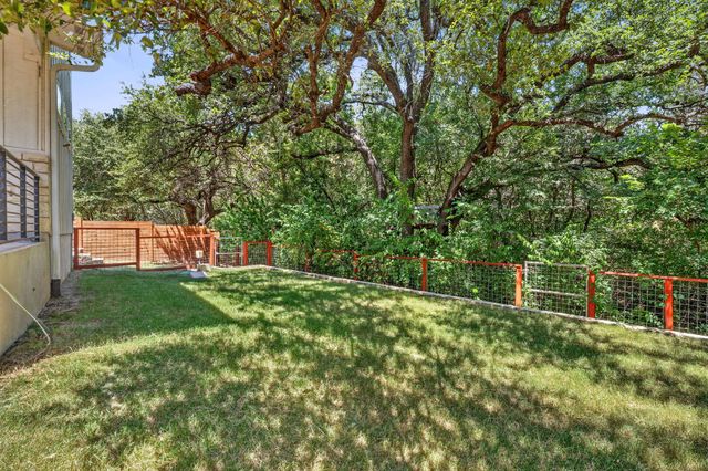 11005 7th ST, Jonestown, TX 78645