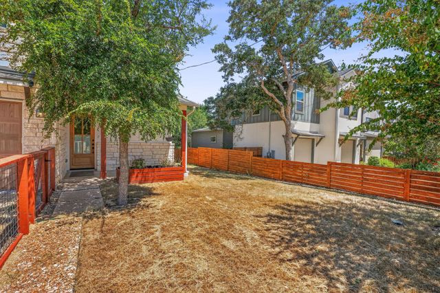 11005 7th ST, Jonestown, TX 78645