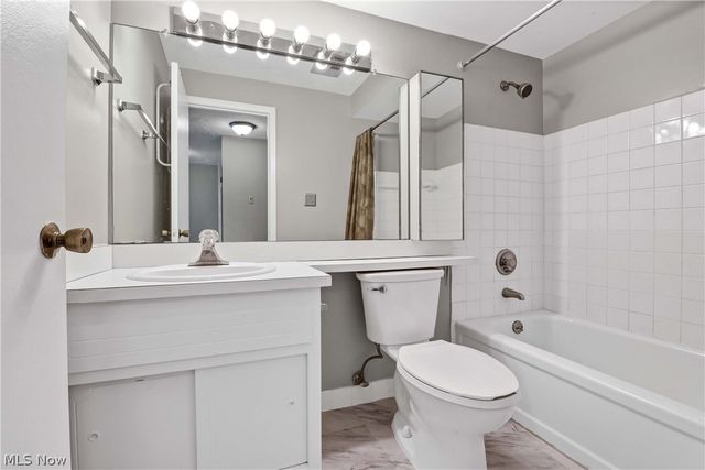 12900 Lake Avenue 1103, Lakewood, OH 44107