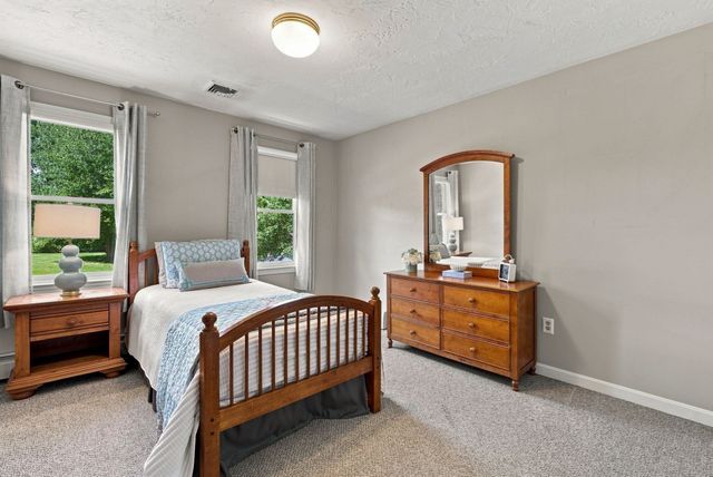 10 Danielle Drive, Grafton, MA 01519